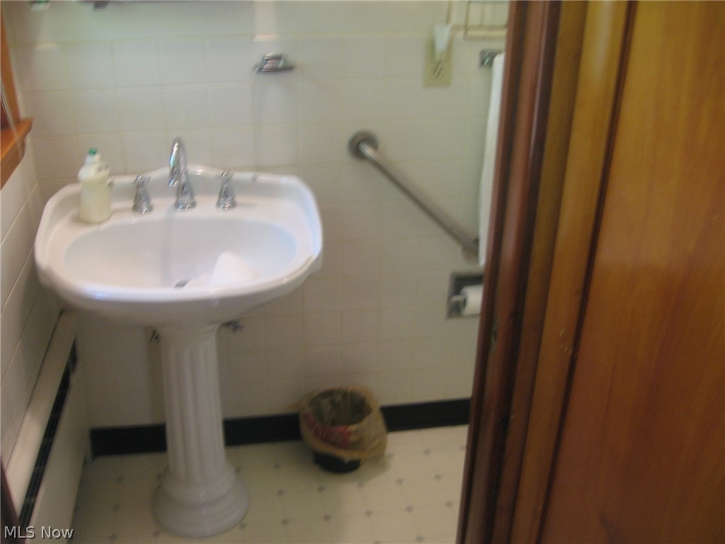 5861 Hillside Road Independence, OH 44131 - Photo 13 of 20 Gallery Image 13