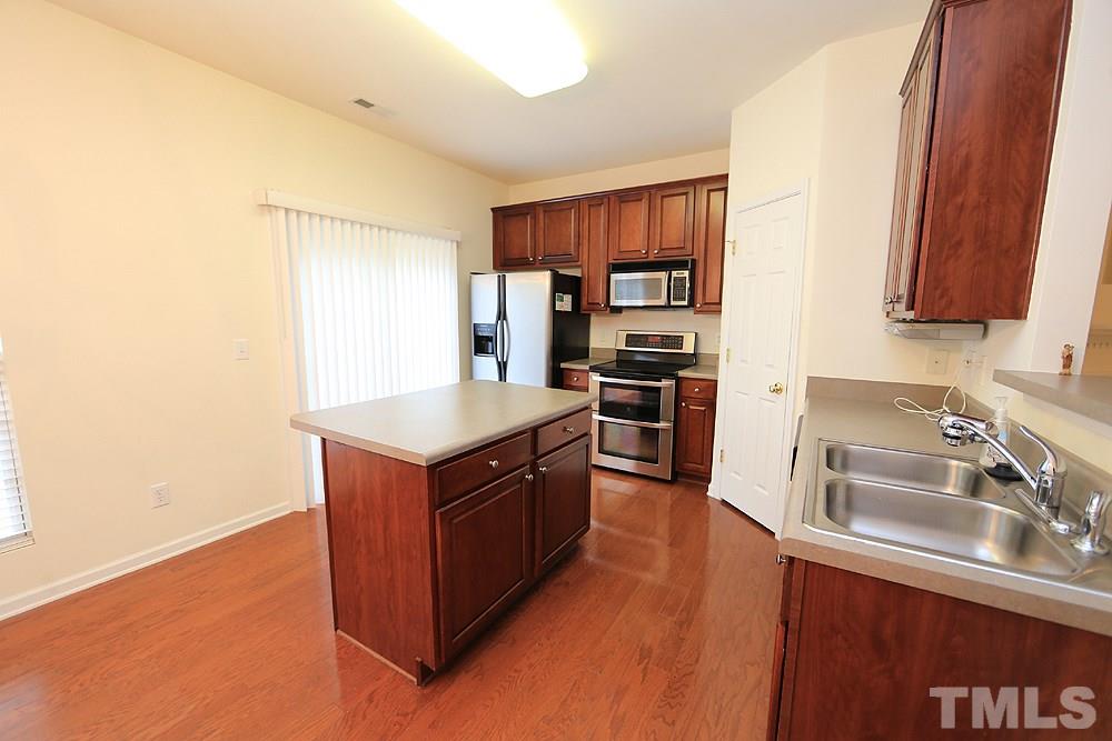 2923 Winding Waters Way Raleigh, NC 27614 - Photo 6 of 25 Gallery Image 6