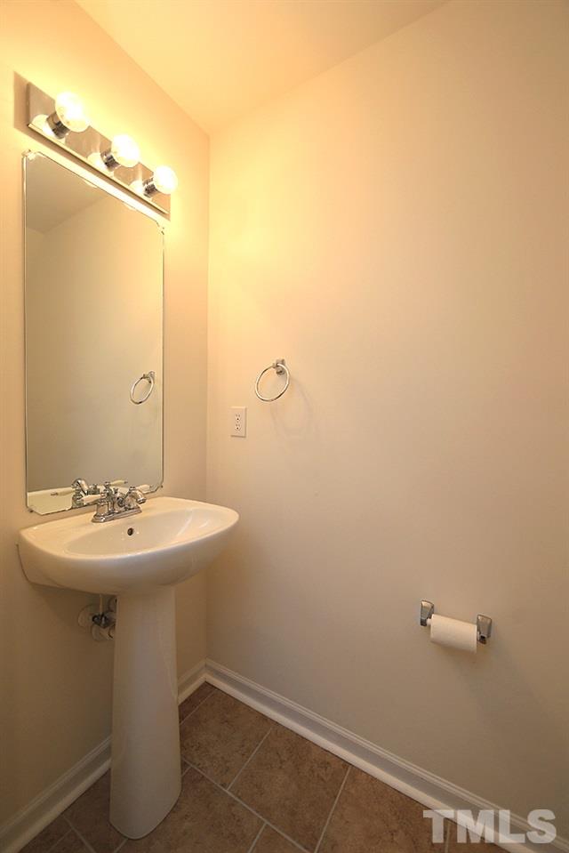 2923 Winding Waters Way Raleigh, NC 27614 - Photo 10 of 25 Gallery Image 10