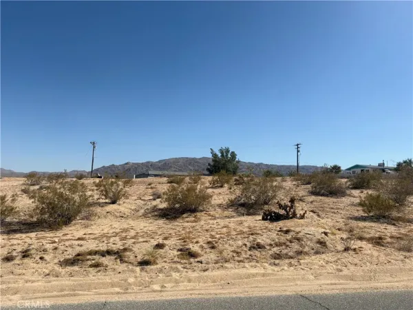 $195,000 | 101 Desert Trail, Twentynine Palms, CA 92277