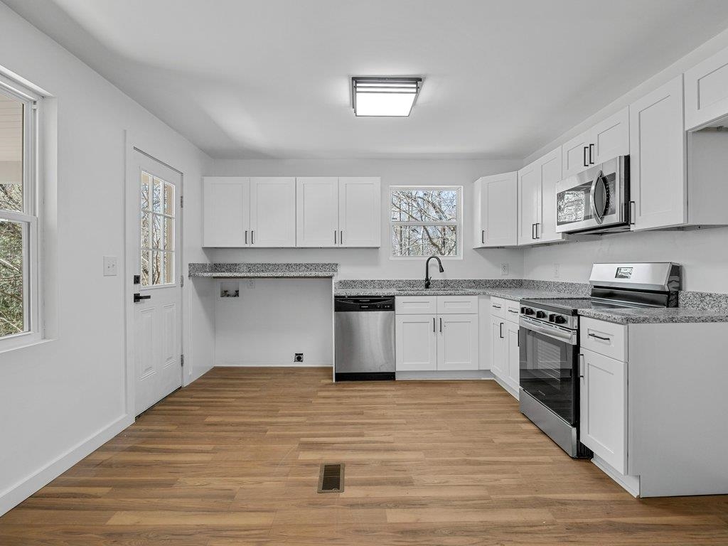 871 State Rd S-42-59 Spartanburg, SC 29307 - Photo 11 of 35