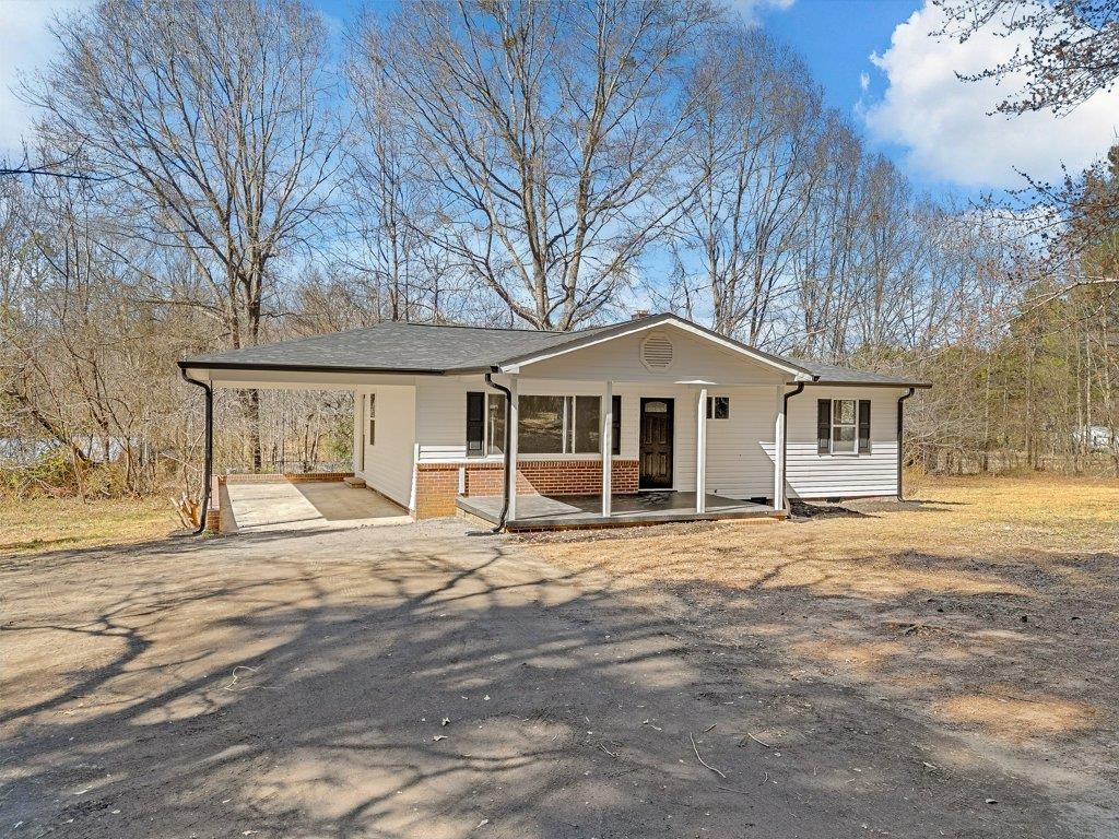 871 State Rd S-42-59 Spartanburg, SC 29307 - Photo 3 of 35