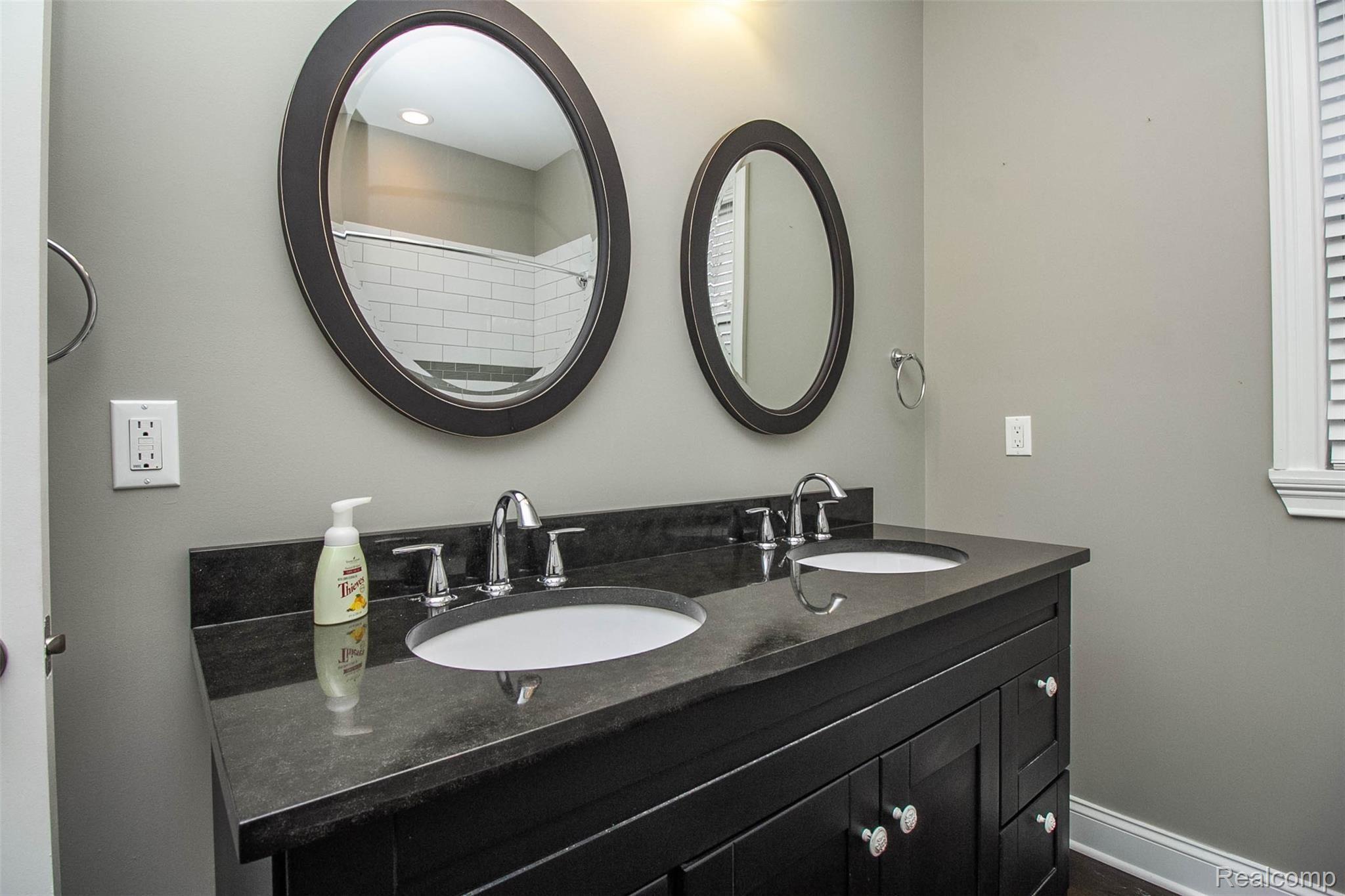 2189 Franklin Road Berkley, MI 48072 - Photo 20 of 43 20.jpg