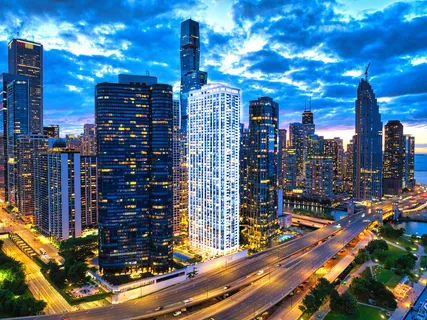 $1,000,000 | 195 North Harbor Drive, Unit 4903, Chicago, IL 60601