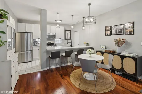 $459,000 | 303 West Scott Street, Unit 402, Chicago, IL 60610