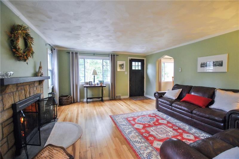 1054 Jefferson Road Pittsburgh, PA 15235 - Photo 4 of 22 Gallery Image 4