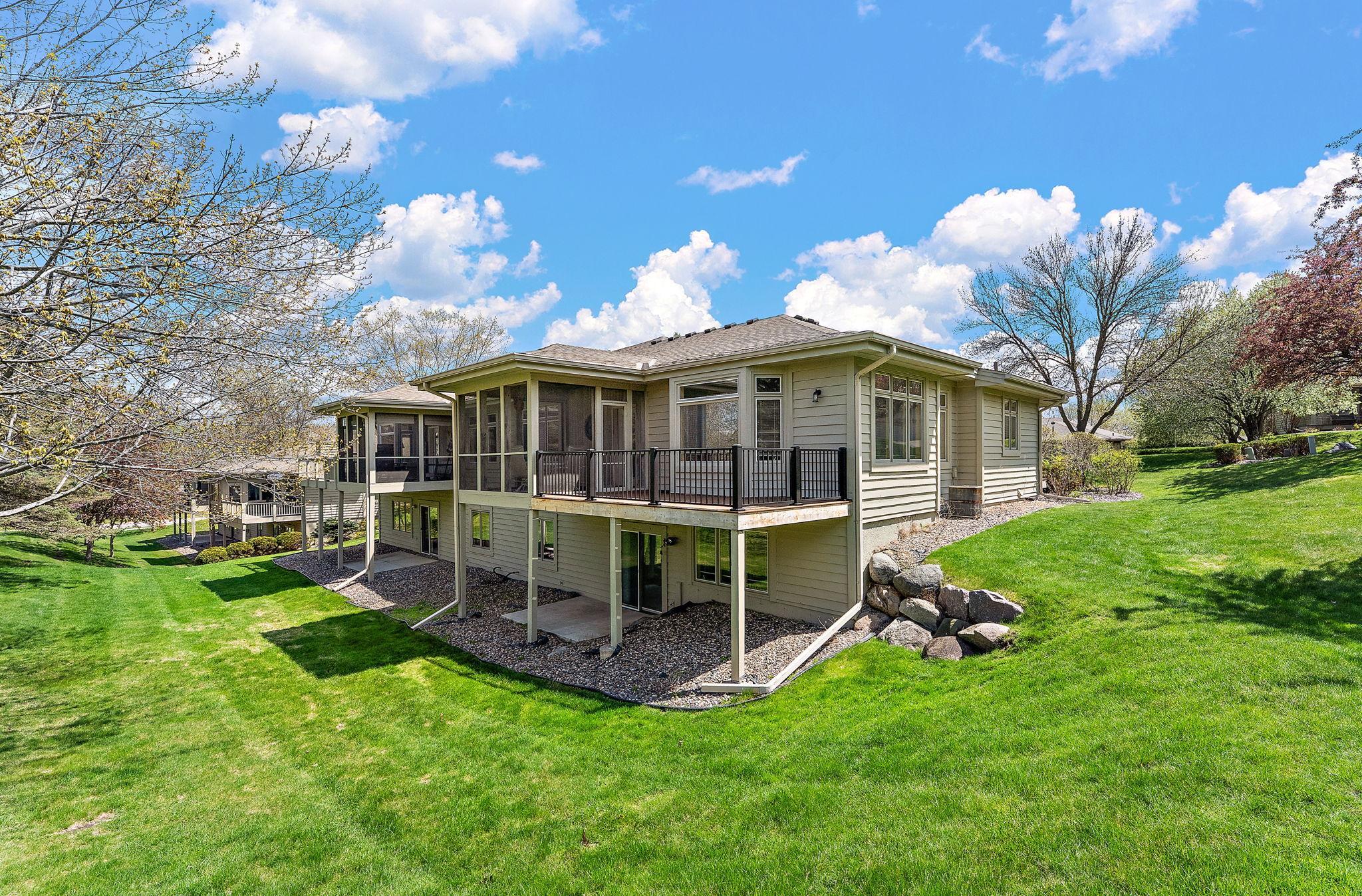 8914 Hilloway Road Eden Prairie, MN 55347 - Photo 3 of 45