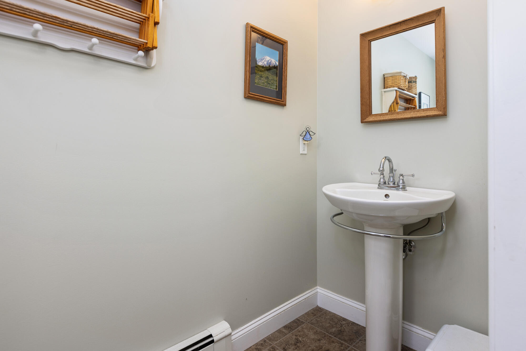 55 Orchard Road Cumberland Center, ME 04021 - Photo 5 of 78 First Floor Half Baht
