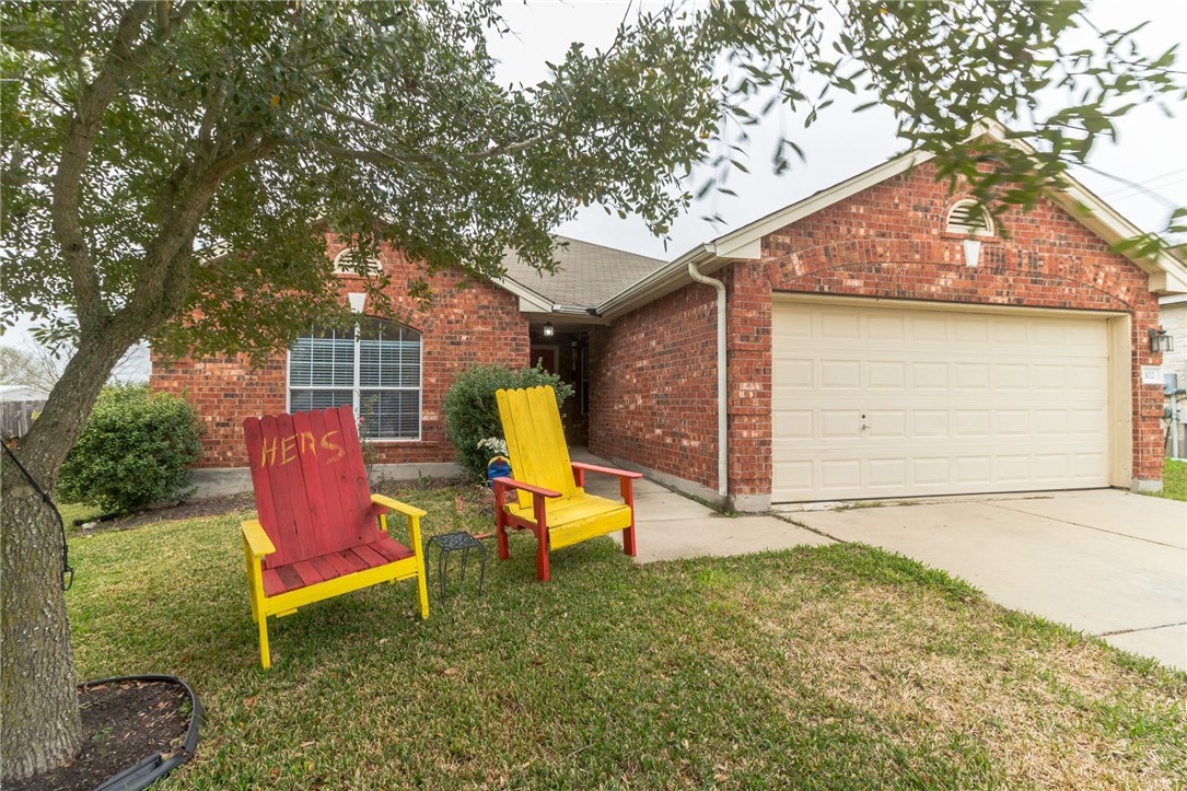 102 Gettysburg Loop Elgin, TX 78621 - Photo 1 of 1 Gallery Image 1