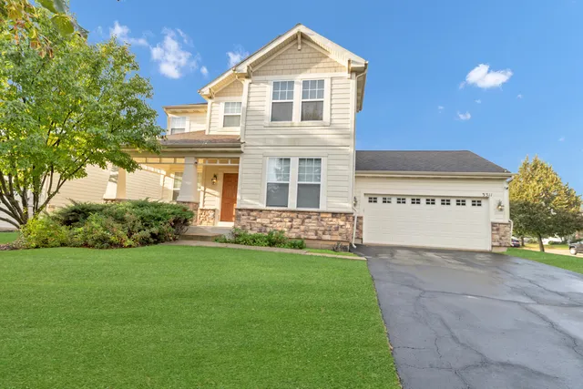 $499,000 | 3311 Lafayette Street, Elgin, IL 60124