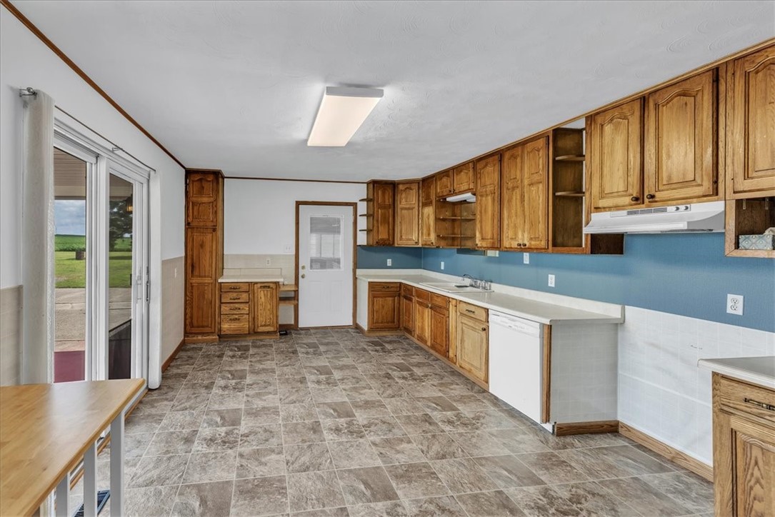 3031 Heritage Road Decatur, IL 62521 - Photo 8 of 32