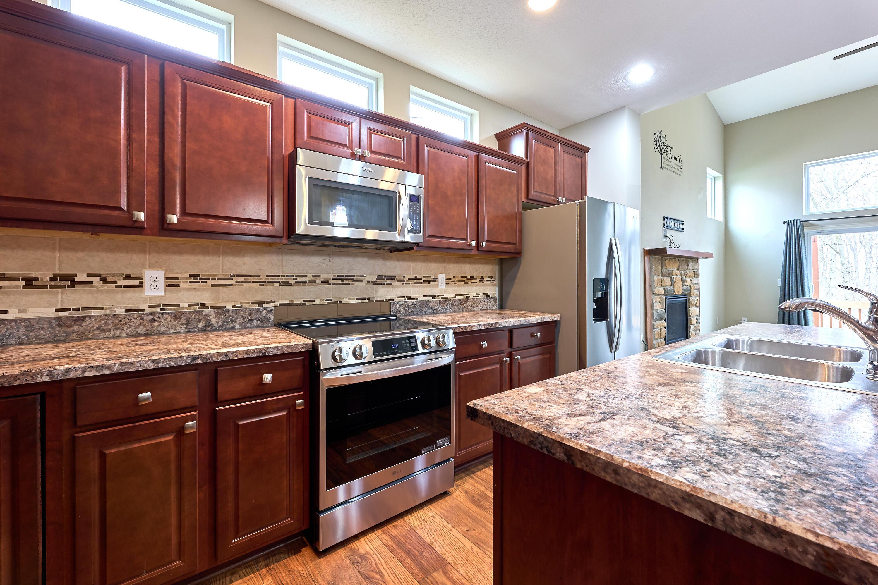 244 Cambridge Road Delaware, OH 43015 - Photo 17 of 129 244 Cambridge