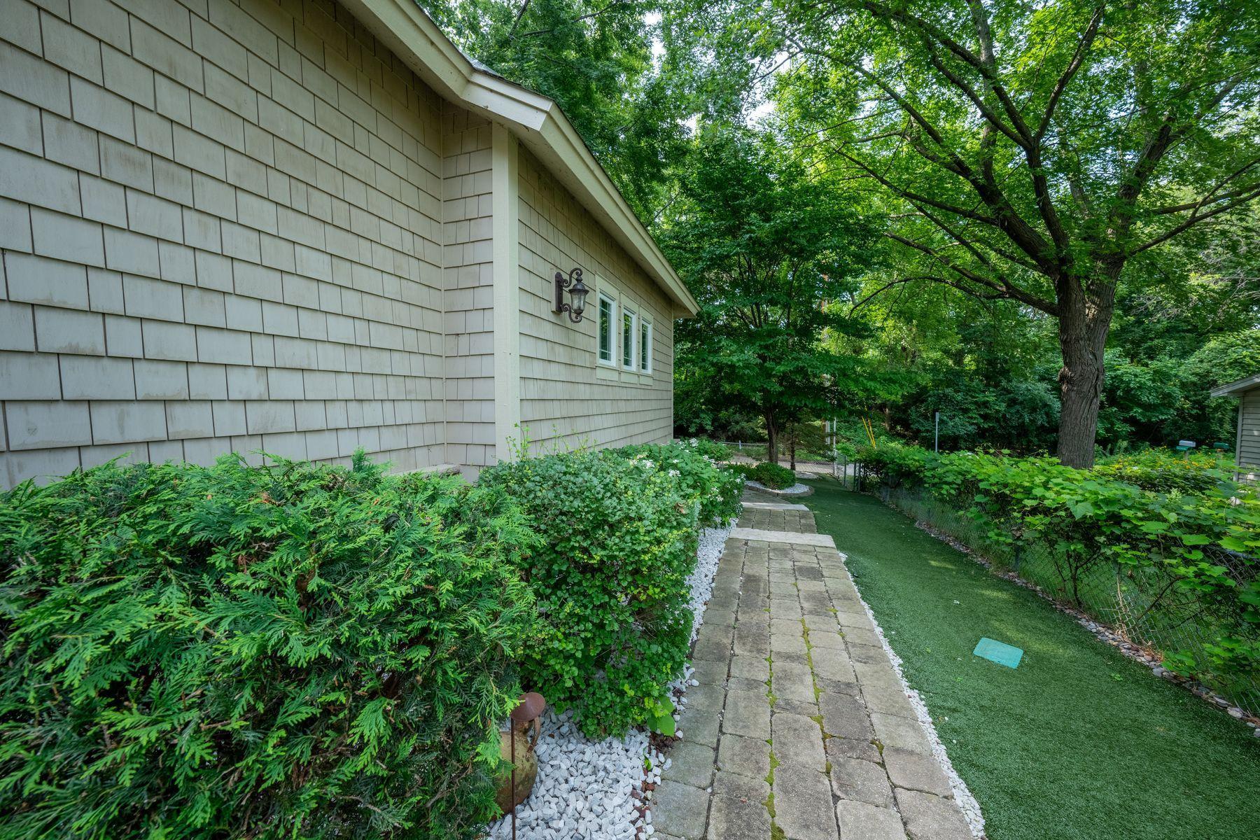 4600 West Arm Road Spring Park, MN 55384 - Photo 8 of 60