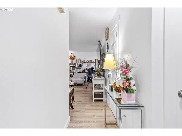 $499,000 | 15540 Northeast Couch Street, Portland, OR 97230
