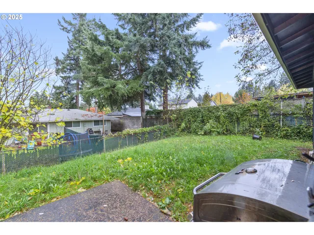 $519,000 | 15540 Northeast Couch Street, Portland, OR 97230