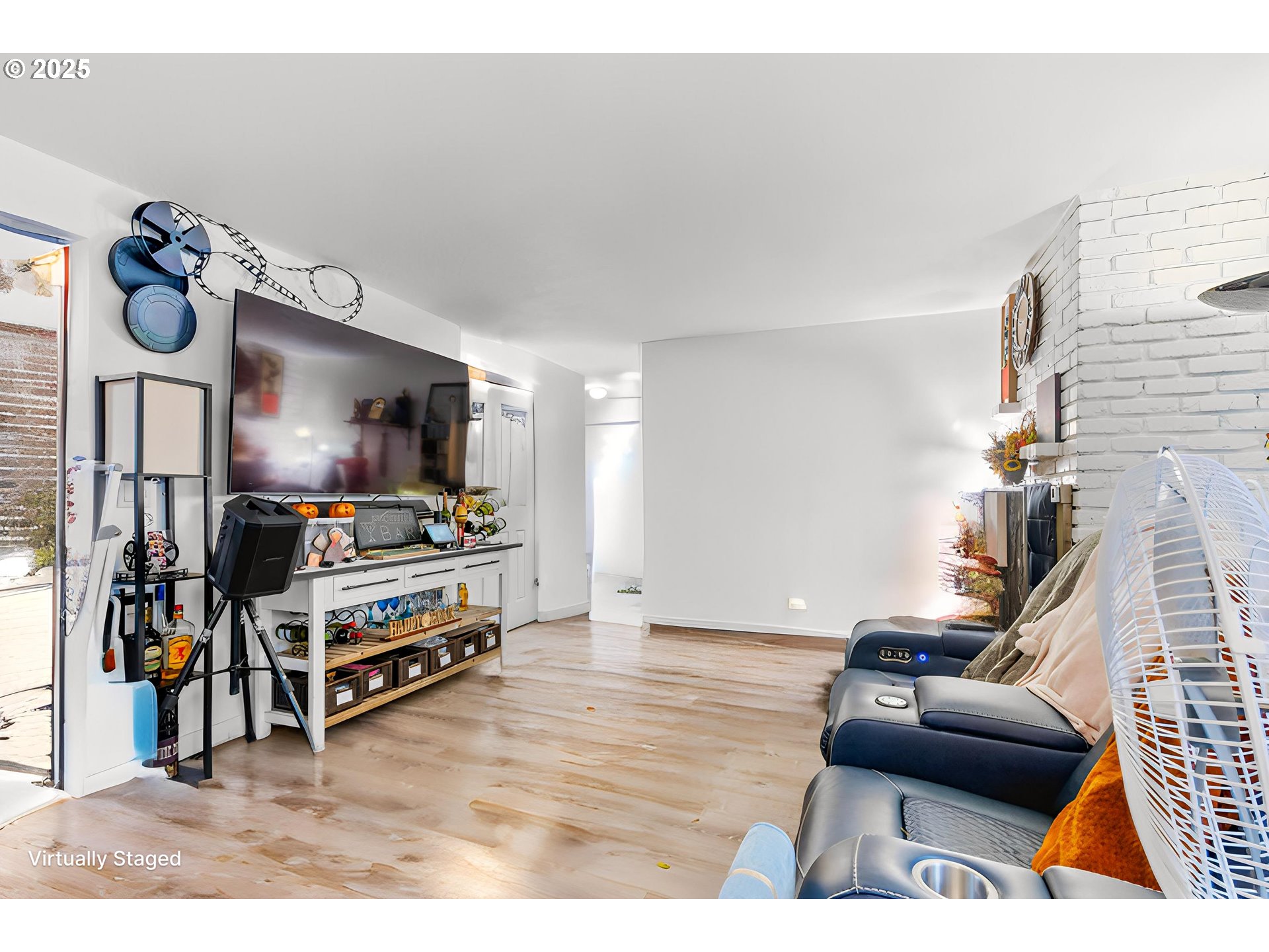 15540 Northeast Couch Street Portland, OR 97230 - Photo 4 of 27