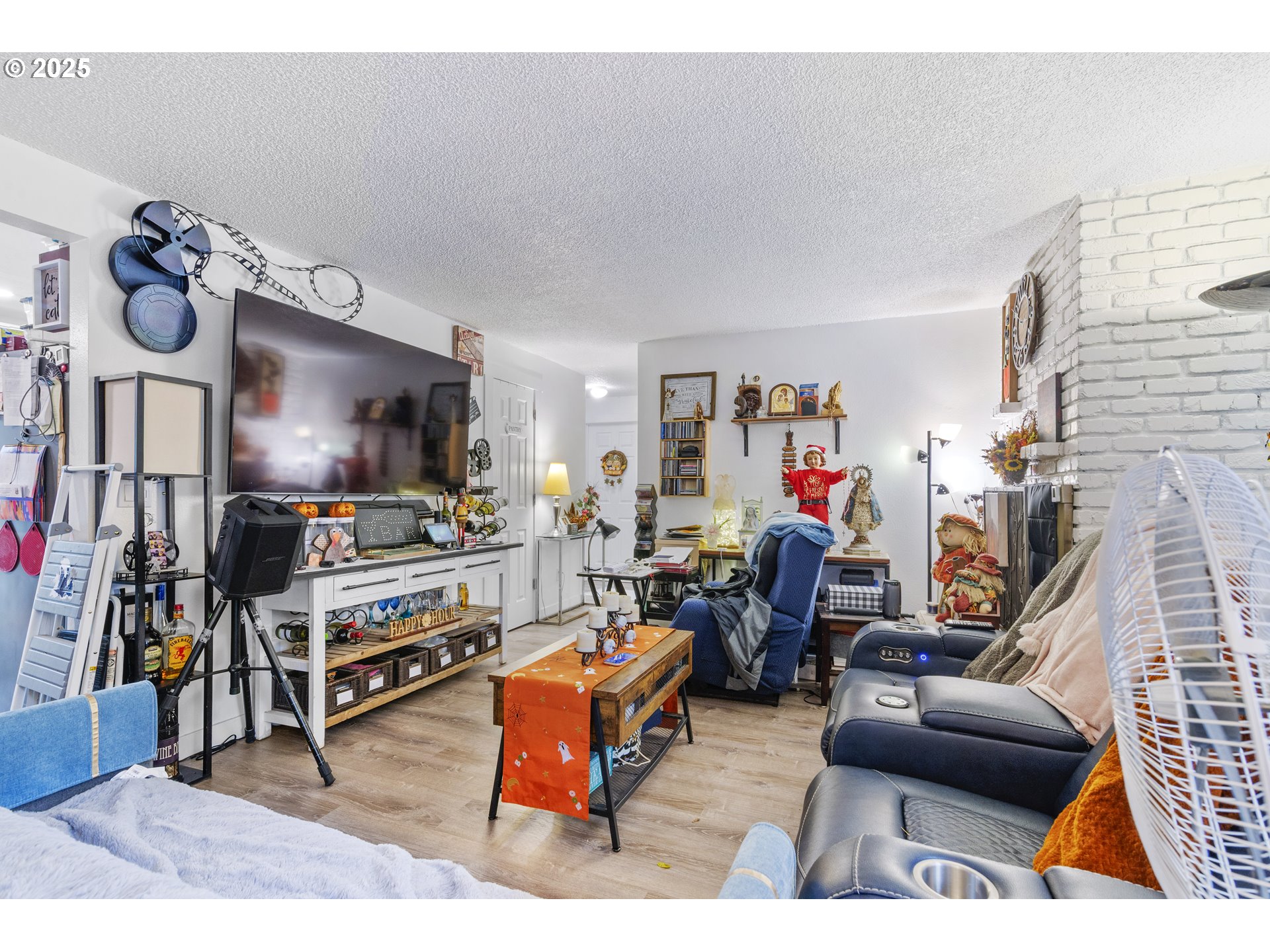 15540 Northeast Couch Street Portland, OR 97230 - Photo 5 of 27