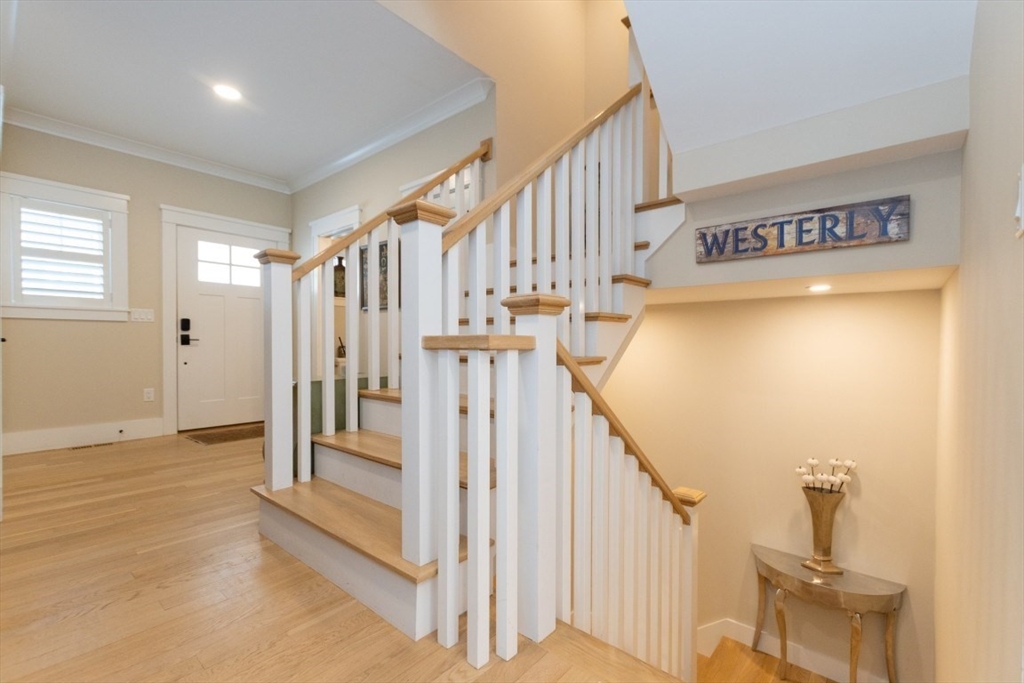 401 Albemarle Road, Unit 2 Newton, MA 02460 - Photo 3 of 41 Gallery Image 3
