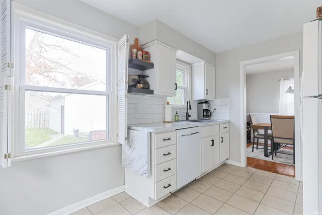 $219,900 | 910 West Lawrence Street, Mishawaka, IN 46545