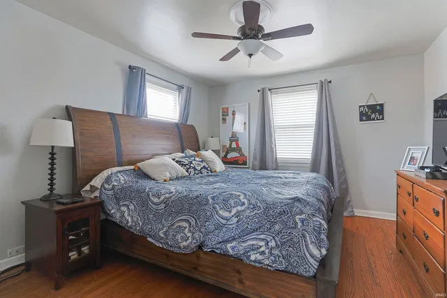 $219,900 | 910 West Lawrence Street, Mishawaka, IN 46545