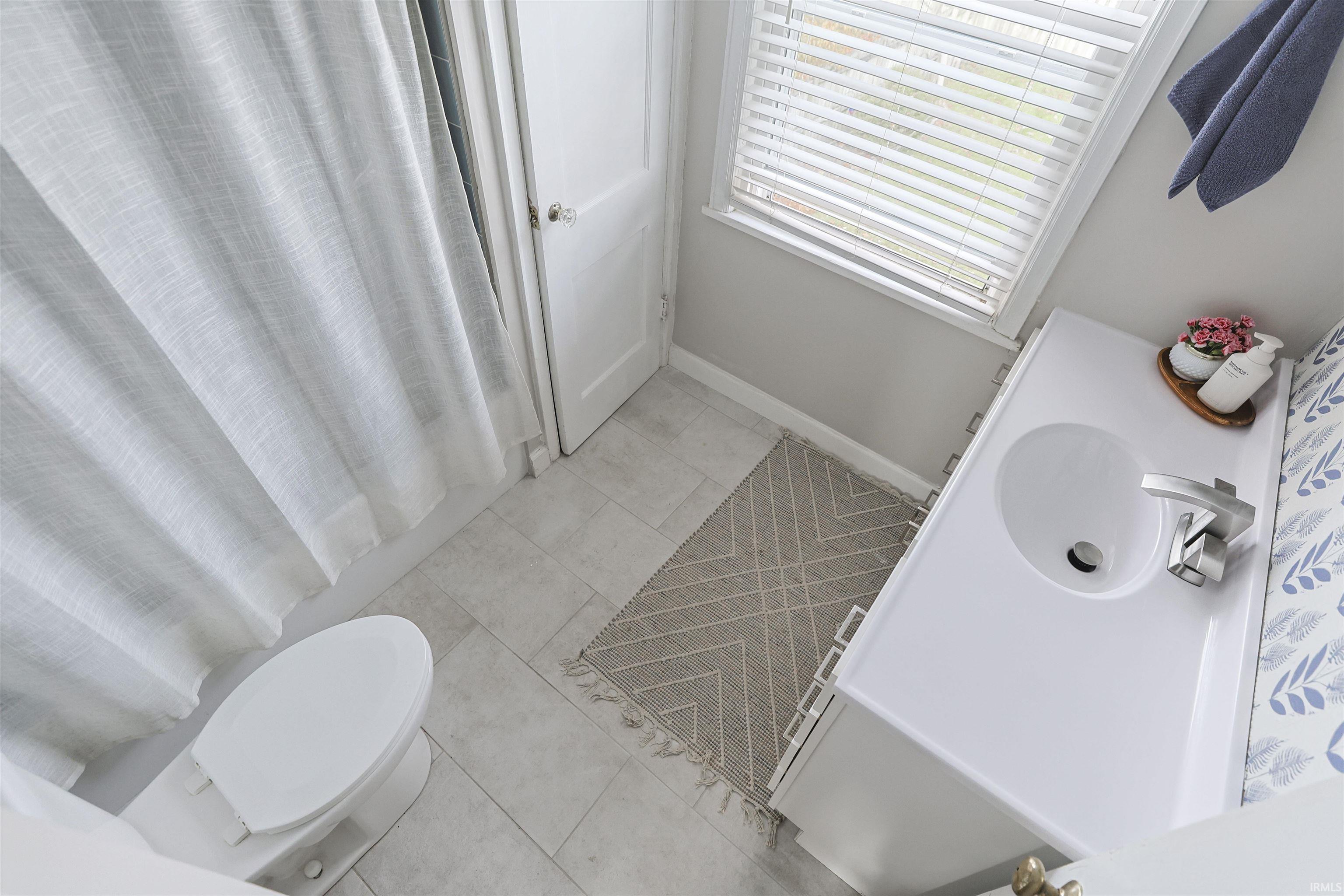 910 West Lawrence Street Mishawaka, IN 46545 - Photo 15 of 26