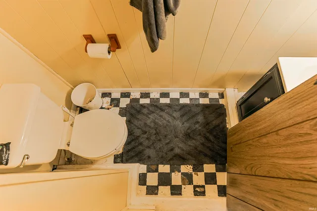 $219,900 | 910 West Lawrence Street, Mishawaka, IN 46545