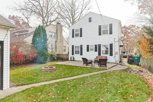 $219,900 | 910 West Lawrence Street, Mishawaka, IN 46545