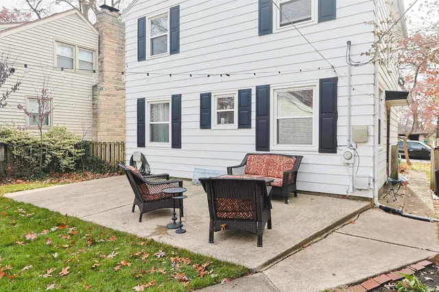 $219,900 | 910 West Lawrence Street, Mishawaka, IN 46545