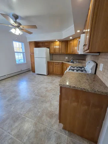 $2,000 | 12 South A Street, Norwich, CT 06380