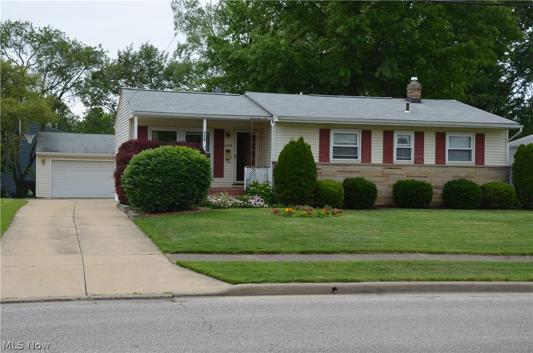 4328 Maplepark Road Stow, OH 44224 - Photo 2 of 12 Gallery Image 2