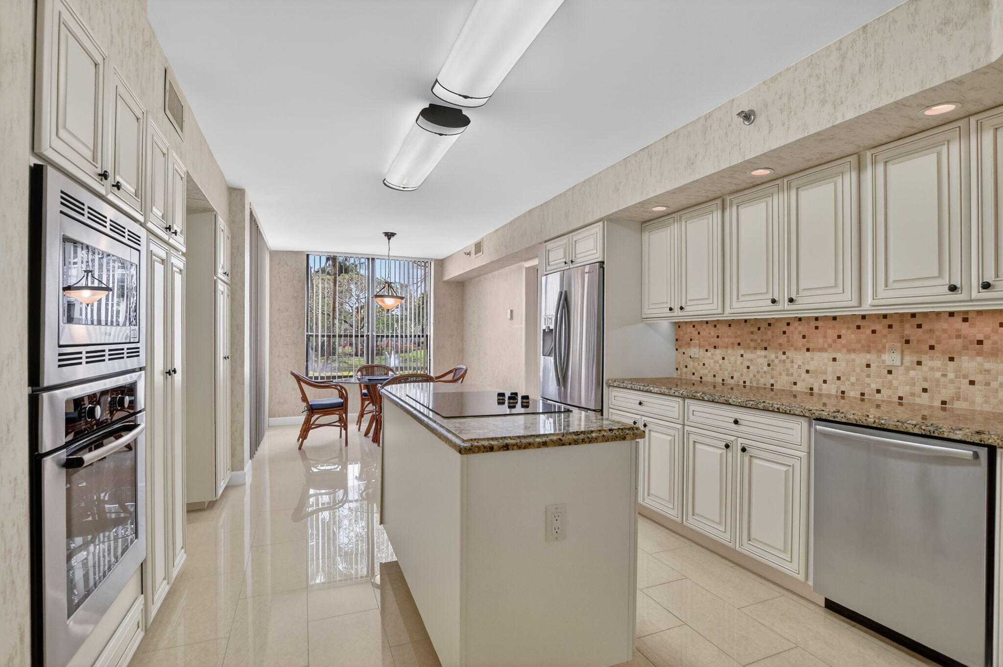 7201 Promenade Drive, Unit 102 Boca Raton, FL 33433 - Photo 14 of 55 kitchen