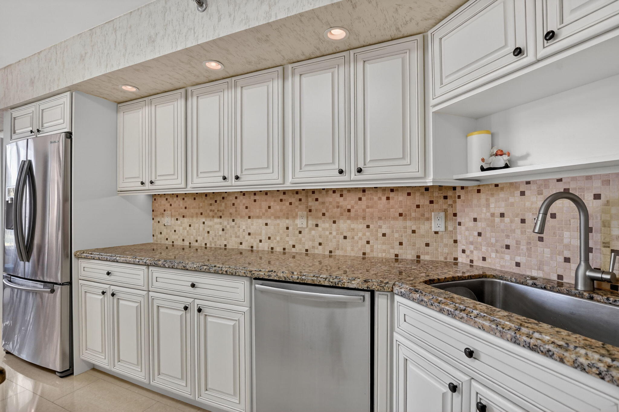 7201 Promenade Drive, Unit 102 Boca Raton, FL 33433 - Photo 15 of 55 kitchen