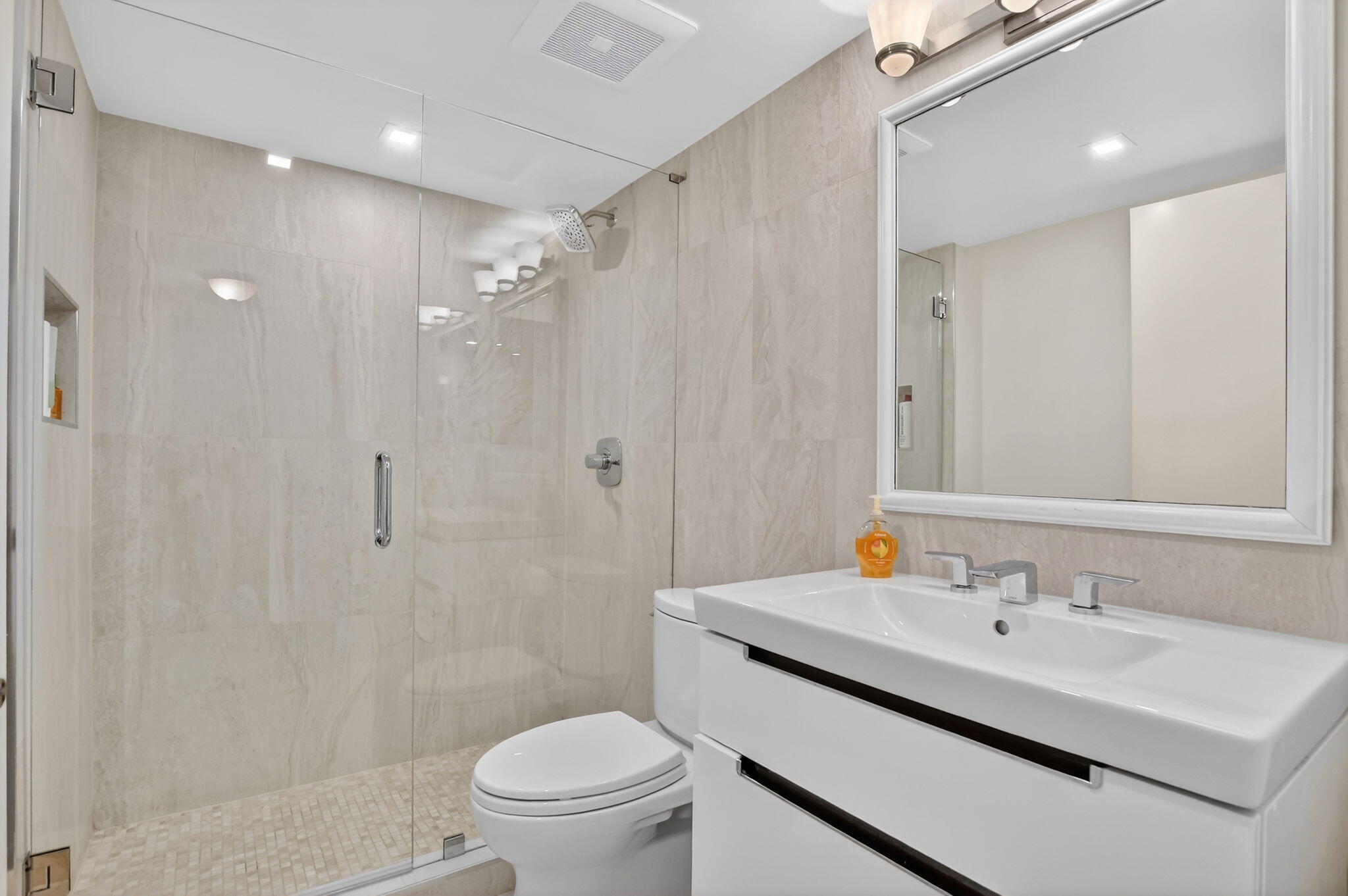 7201 Promenade Drive, Unit 102 Boca Raton, FL 33433 - Photo 35 of 55 2nd bath