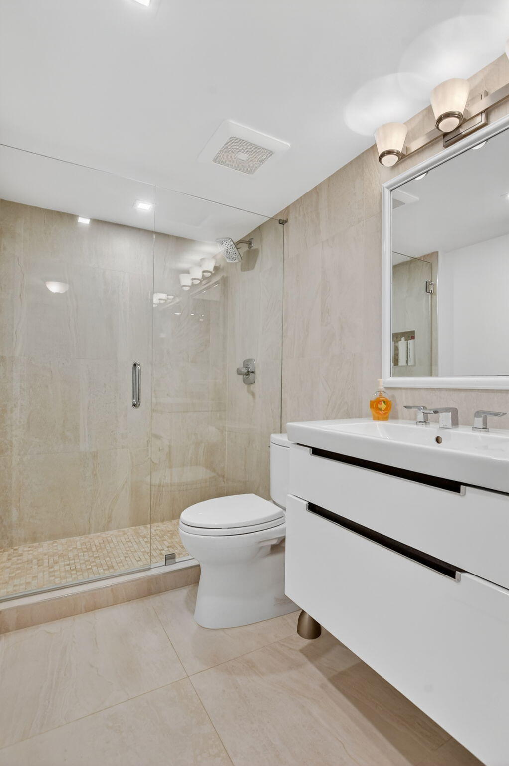 7201 Promenade Drive, Unit 102 Boca Raton, FL 33433 - Photo 36 of 55 2nd bath