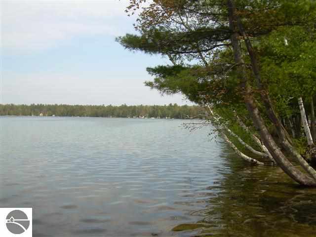 14804 Williams Road Elk Rapids, MI 49629 - Photo 37 of 41 1745829-36.JPG