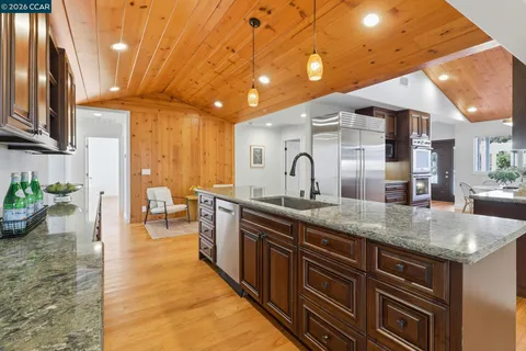 $1,650,000 | 1124 Sanders Drive, Moraga, CA 94556
