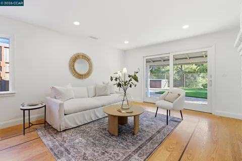 $1,650,000 | 1124 Sanders Drive, Moraga, CA 94556