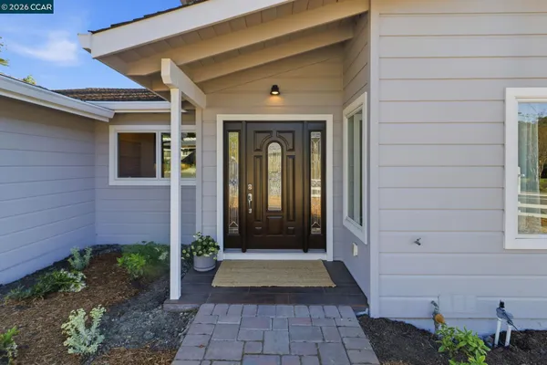 $1,950,000 | 1124 Sanders Drive, Moraga, CA 94556