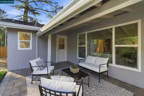 $1,650,000 | 1124 Sanders Drive, Moraga, CA 94556