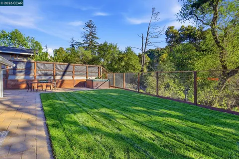 $1,650,000 | 1124 Sanders Drive, Moraga, CA 94556
