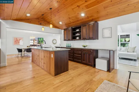 $1,650,000 | 1124 Sanders Drive, Moraga, CA 94556