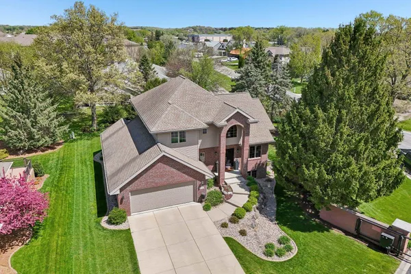 $889,900 | 5476 Walden Bay Drive, Waunakee, WI 53597