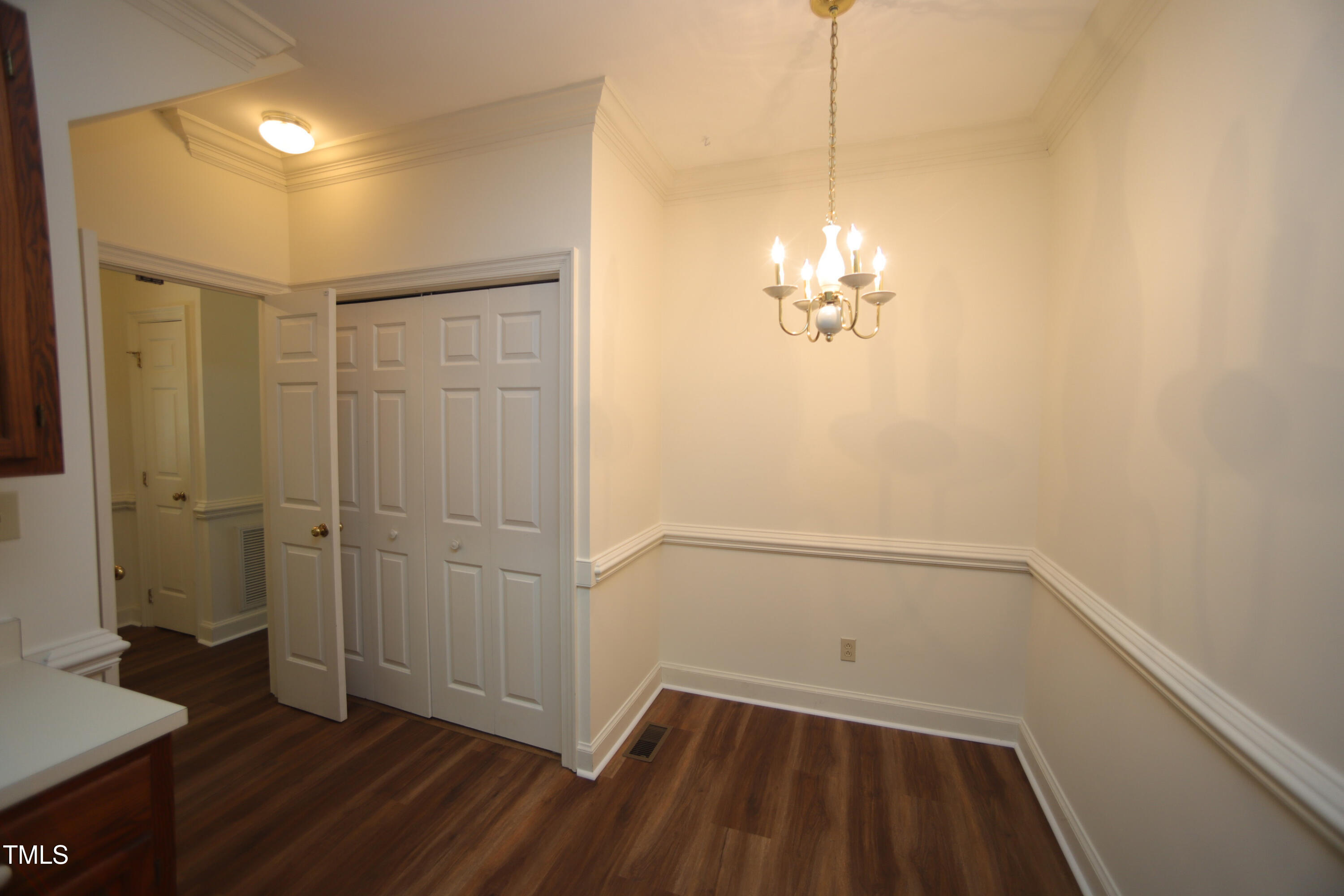 8331 Wycombe Lane Raleigh, NC 27615 - Photo 15 of 23 Breakfast nook in kitchen