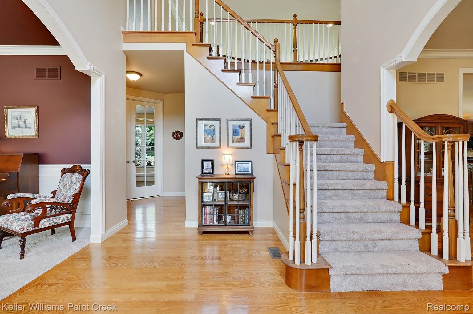 610 Springview Drive Rochester, MI 48307 - Photo 3 of 43 dsc01074-dsc01076.jpg