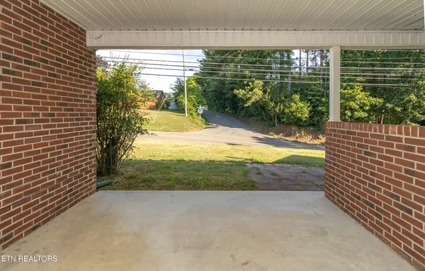 $1,645 | 4622 Ventura Drive, Knoxville, TN 37938