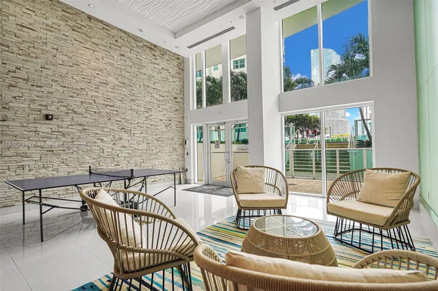 $615,000 | 41 Southeast 5th Street, Unit 816, Miami, FL 33131