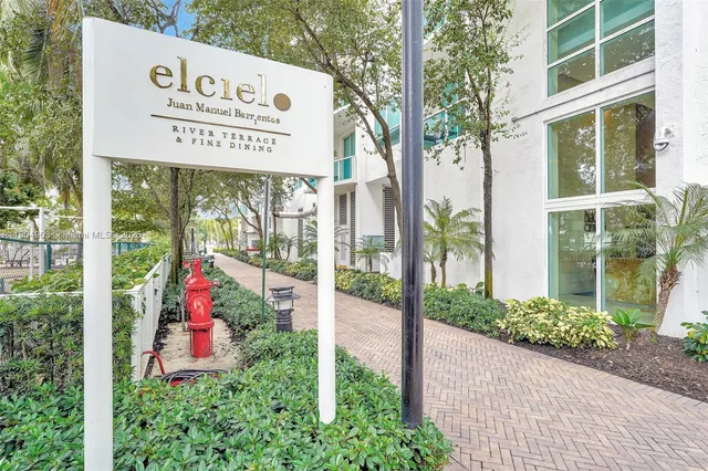 $615,000 | 41 Southeast 5th Street, Unit 816, Miami, FL 33131