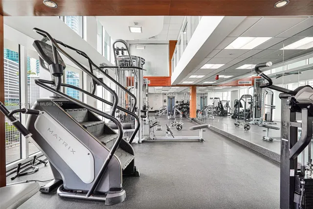 $615,000 | 41 Southeast 5th Street, Unit 816, Miami, FL 33131