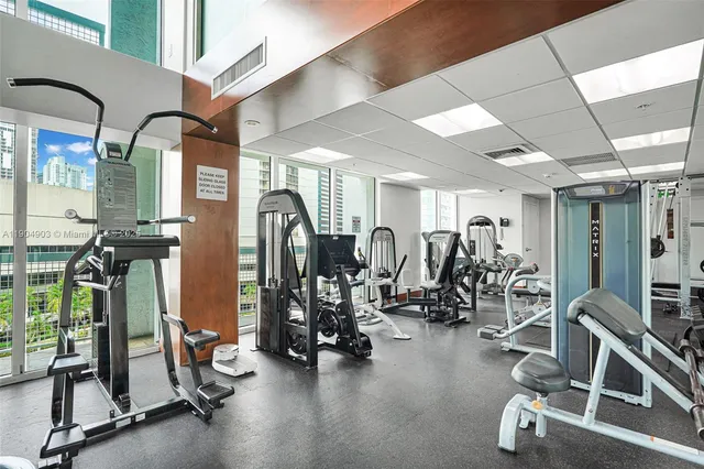 $615,000 | 41 Southeast 5th Street, Unit 816, Miami, FL 33131