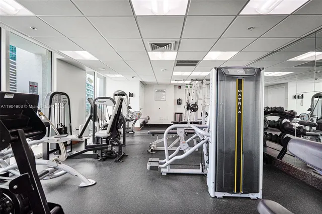 $615,000 | 41 Southeast 5th Street, Unit 816, Miami, FL 33131